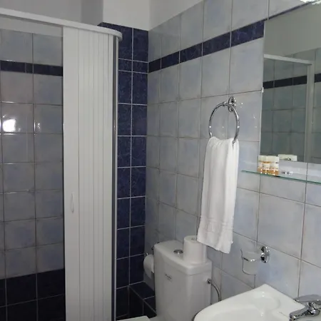 Akti 2* Kamena Vourla